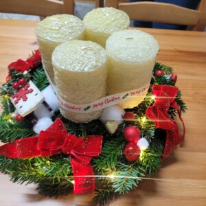 Živý adventní věnec zlato červený