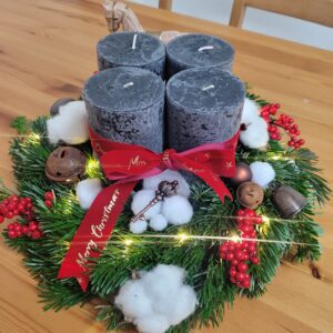 Živý adventní věnec s Koníčkem